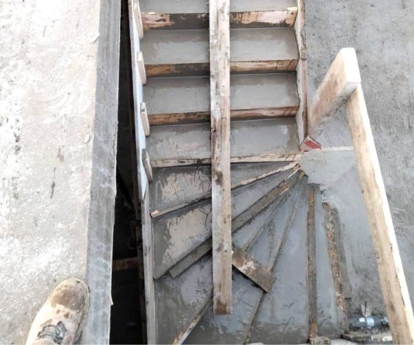 Escalier en béton coulé sur mesure à Créteil