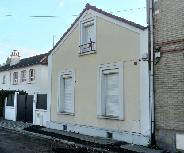 Façade de maison avant surélévation à Bois-Colombes