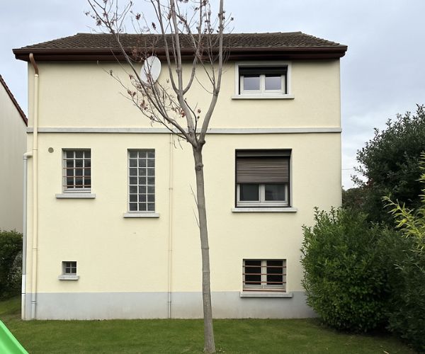 Façade arrière de maison avant extension à Le Blanc Mesnil