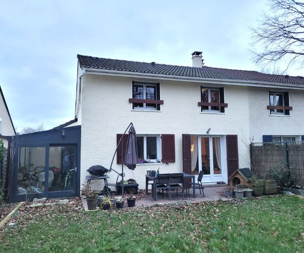 Maison avant rénovation et ajout de véranda à Le Plessis Trevise