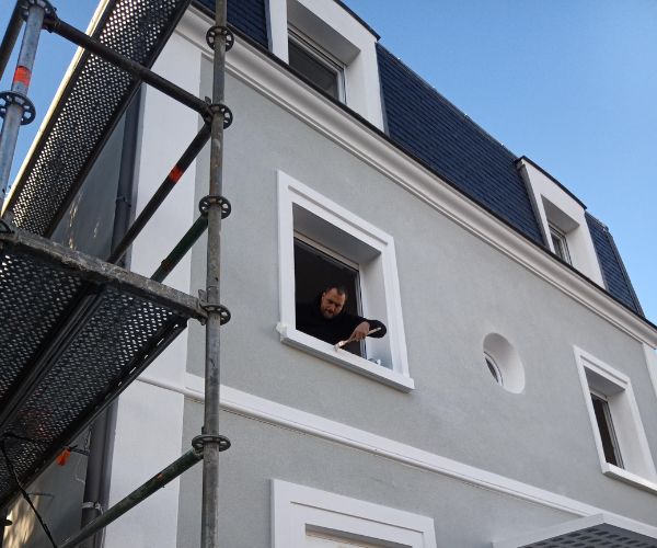 Ravalement du pignon gauche de maison après surélévation